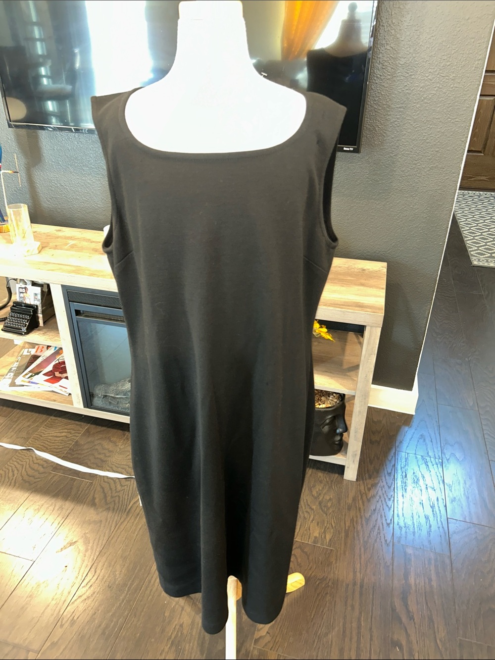 St. John Sleek Black Sleeveless Midi Dress - Picture 4 of 8